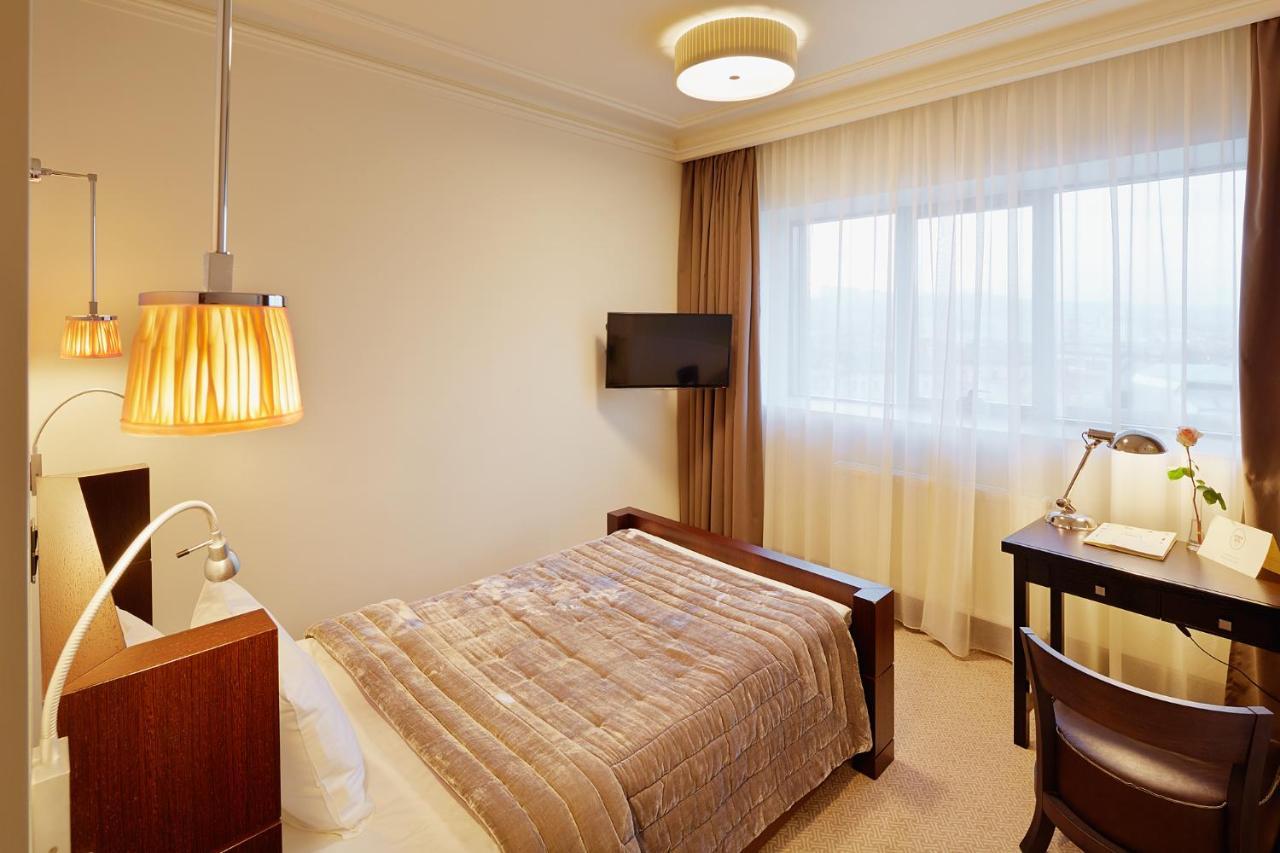 Astoria Hotel Лвив Екстериор снимка