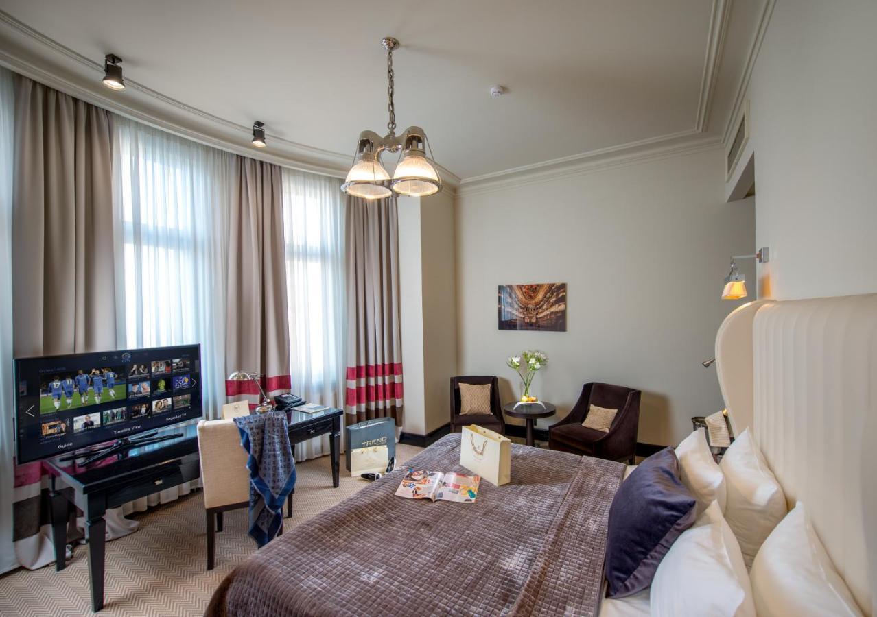 Astoria Hotel Лвив Екстериор снимка