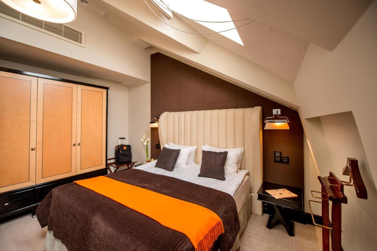 Astoria Hotel Лвив Екстериор снимка