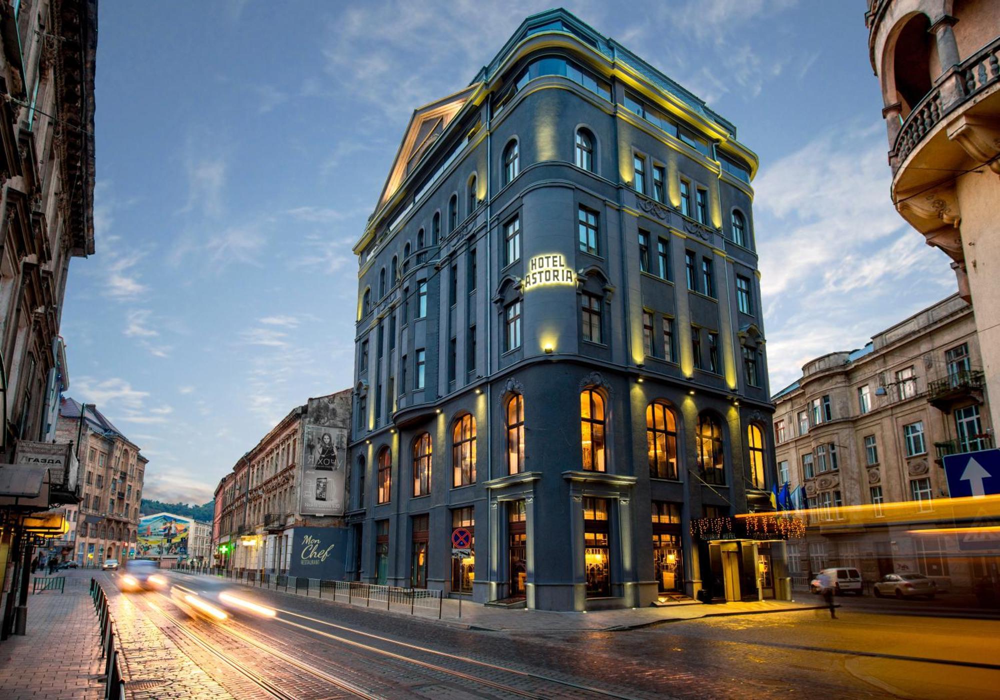 Astoria Hotel Лвив Екстериор снимка