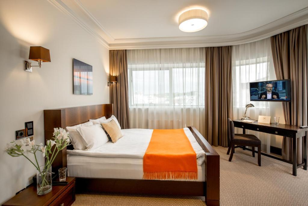 Astoria Hotel Лвив Екстериор снимка