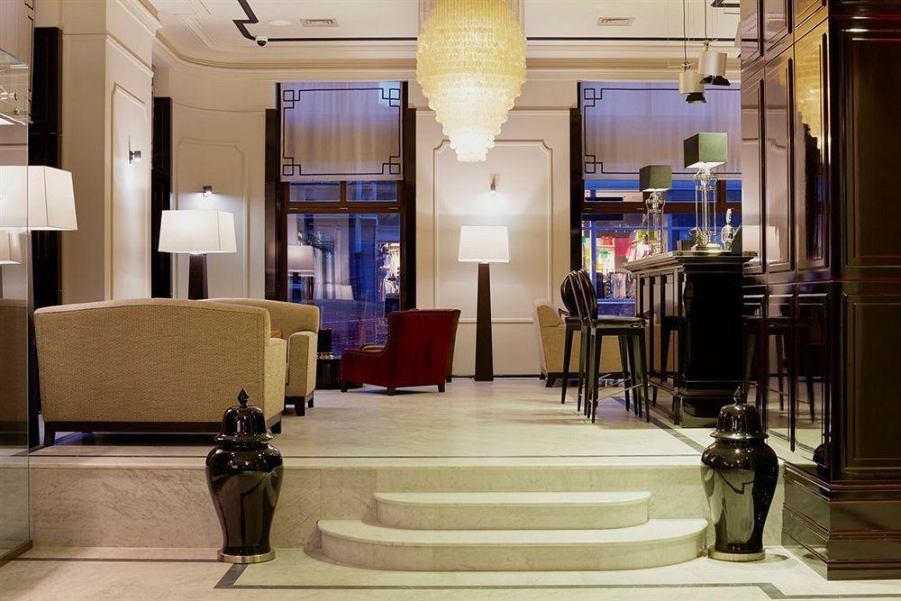 Astoria Hotel Лвив Екстериор снимка