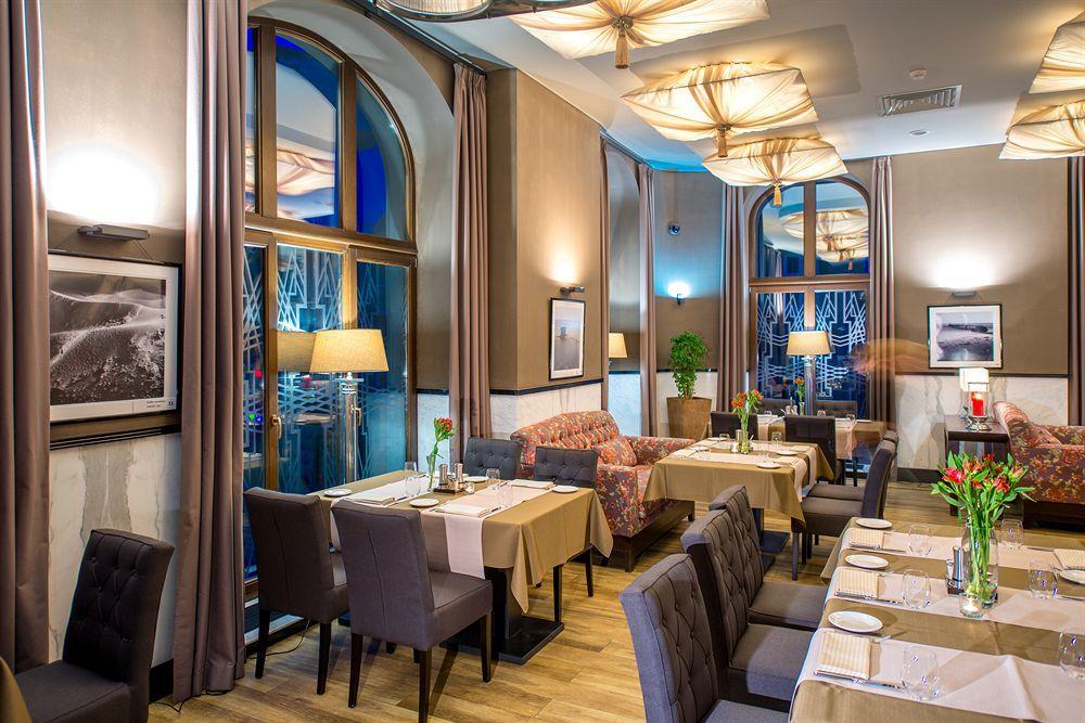 Astoria Hotel Лвив Екстериор снимка