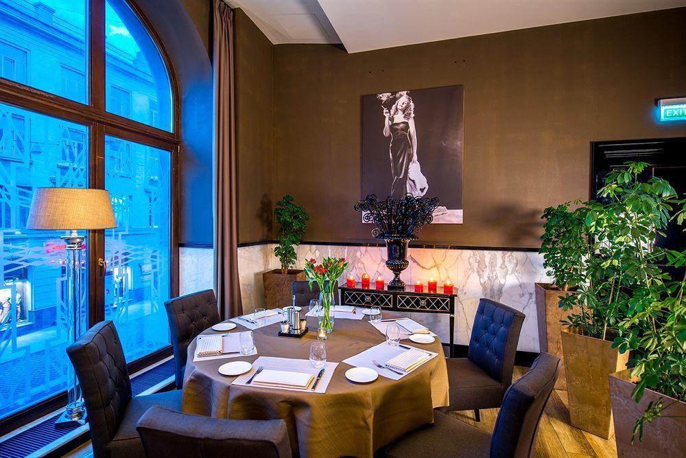 Astoria Hotel Лвив Екстериор снимка