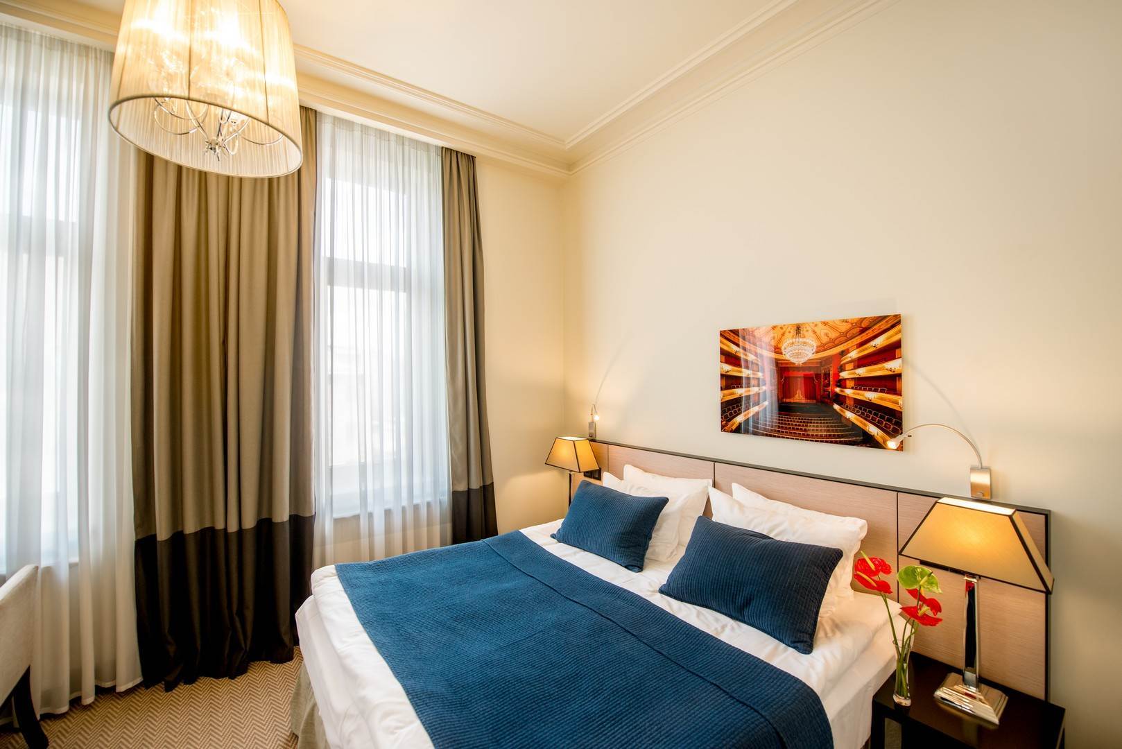 Astoria Hotel Лвив Екстериор снимка