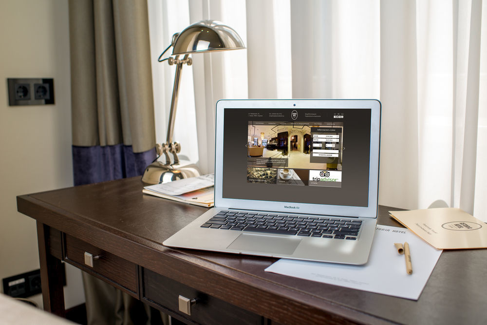 Astoria Hotel Лвив Екстериор снимка