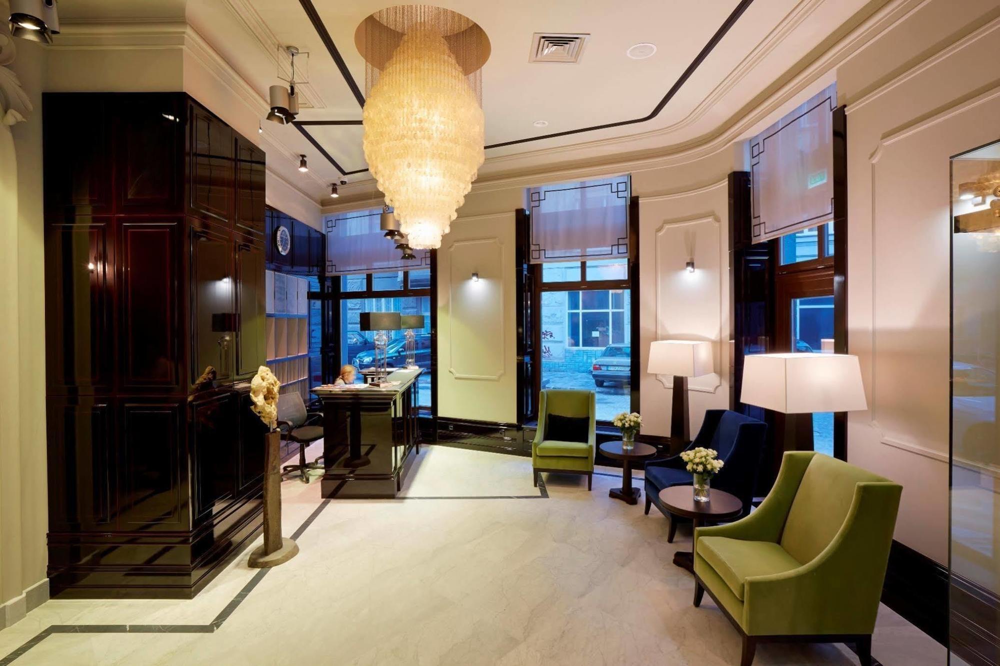 Astoria Hotel Лвив Екстериор снимка